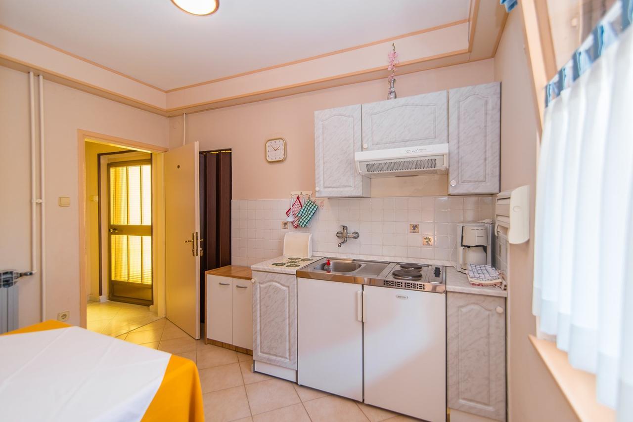 Apartment Vilma Funtana Exterior foto